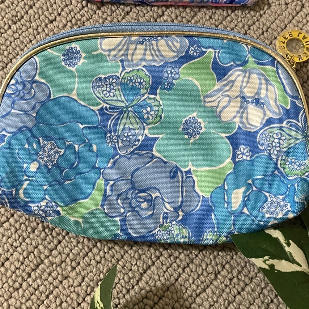 Lilly Pulitzer Cosmetic Bag And Key Bag Holder - Picture 5 of 5